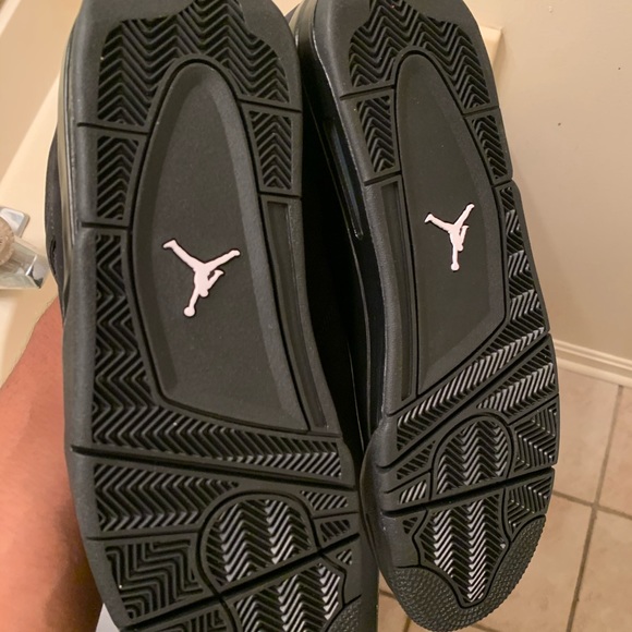 Jordan 4 Black Cat - Picture 4 of 5